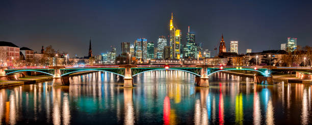 フランクフルト - frankfurt germany night skyline ストックフォトと画像