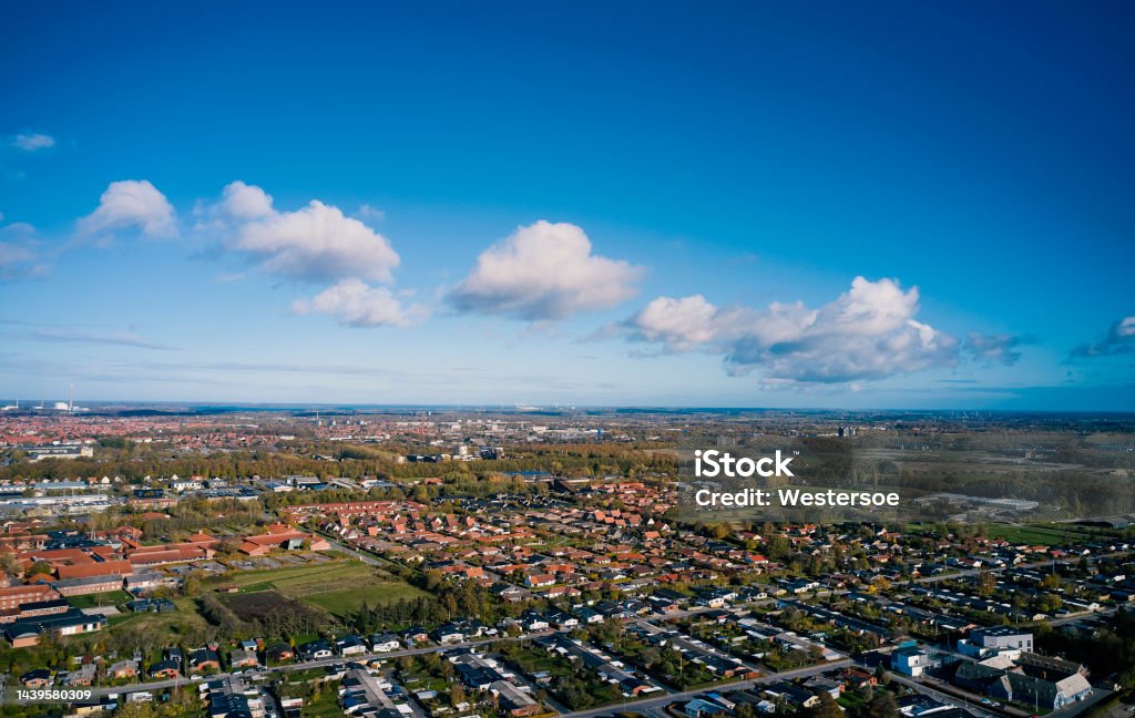 Bairro residencial em Odense - Foto de stock de Vista Aérea royalty-free Bairro residencial em Odense - Foto de stock de Vista Aérea royalty-free
