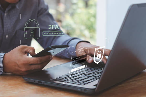 Mobile Smart Phone protection with 2FA, Two-Factor Authentication, Cybersecurity and privacy protect data. internet network security technology. Encrypted data. Personal online privacy. Cyber hacker. protección de teléfonos inteligentes móviles con 2fa, autenticación de dos factores, ciberseguridad y privacidad protegen los datos. tecnología de seguridad de red de internet. datos cifrados. privacidad personal en línea. hacker cibernético.