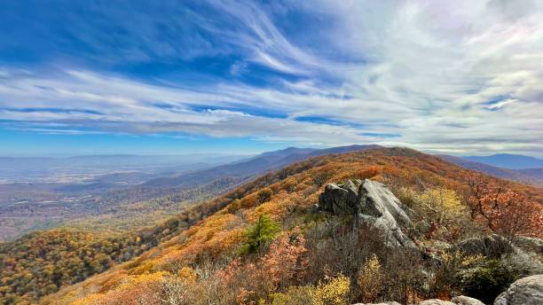 góry - luray, wirginia - shenandoah river valley zdjęcia i obrazy z banku zdjęć