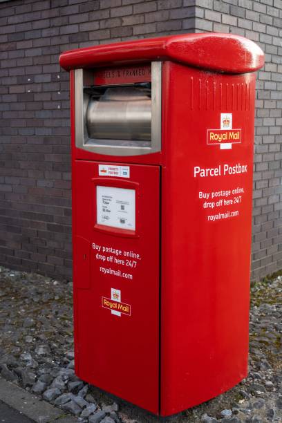 skrzynka paczkowa royal mail, newcastle upon tyne, wielka brytania, jako głosowanie cwu za uderzeniem w płacę. - cwu zdjęcia i obrazy z banku zdjęć