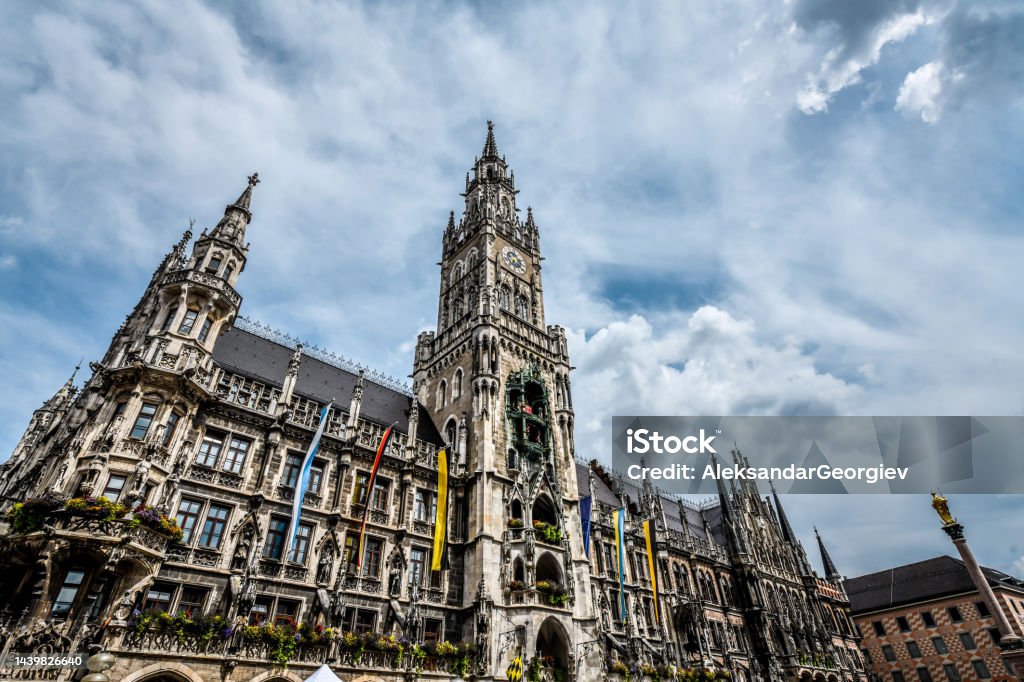 Majestic View Of Beautiful New City Hall In Munich, Germany Alley Stock Photo
