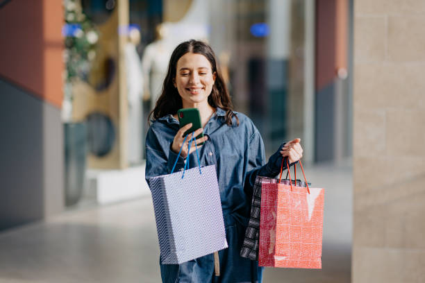 istock I should buy something to my friends 1439833354