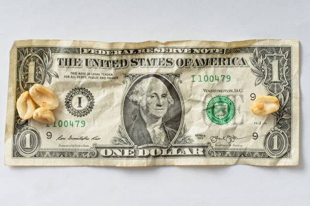 istock Getting less for the same money, an inflation concept 1439847639