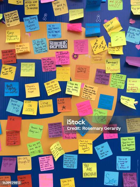 Hopeful Notes Messages Of Hope On Postit Notes Stock Photo - Download Image Now ...