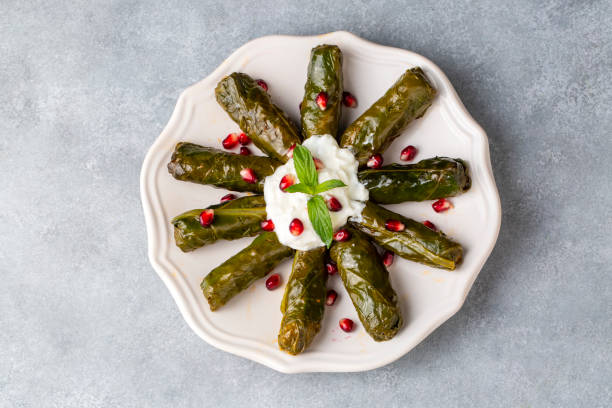 pazi sarma. traditional turkish dish made of chard leaves stuffed with rice and spices, sarmale, dolmades, dolmadaki, dolmadakia - dolmades imagens e fotografias de stock