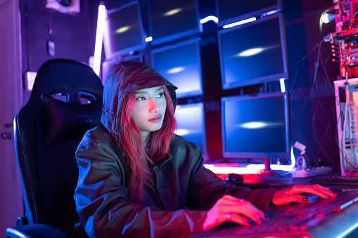 Hack Pogram Hack Program Concept Professional Woman Hacker Using Keyboard Send ...