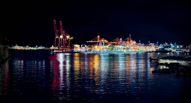 night view of port of vancouver - vancouver harbor imagens e fotografias de stock