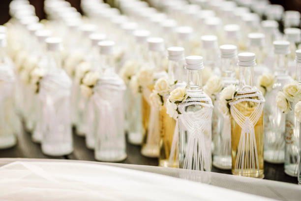 Lovely decorated bottles as a wegging guest's gift.