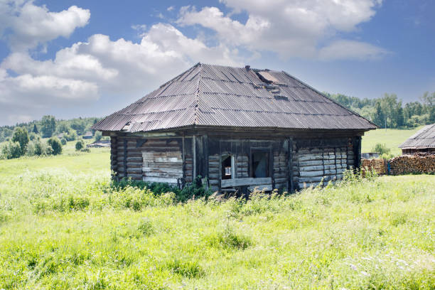 istock old abandoned wooden house 1440006125