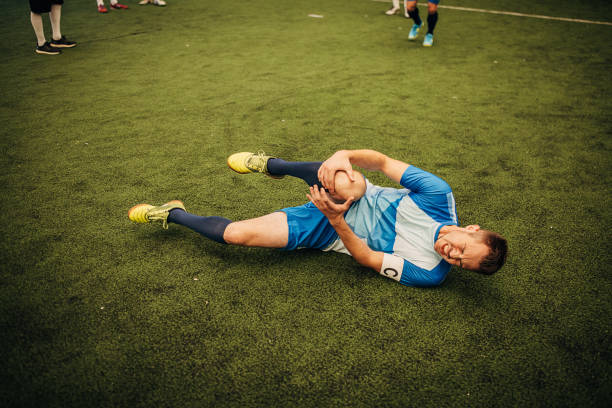 istock Soccer player in pain 1440100997
