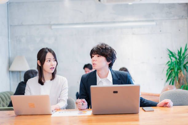 istock Subordinates working with untrustworthy bosses 1440251666