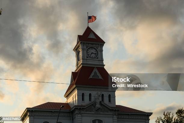 Benton County Circuit Court Building On Cloudy Sunset Sky Background In Benton County Circuit Court Building On Cloudy Sunset Sky Background In