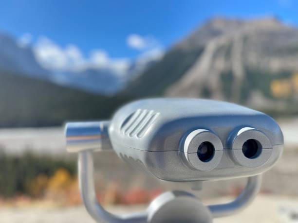 Verrekijker gericht op de gletsjer bij Icefield parkway