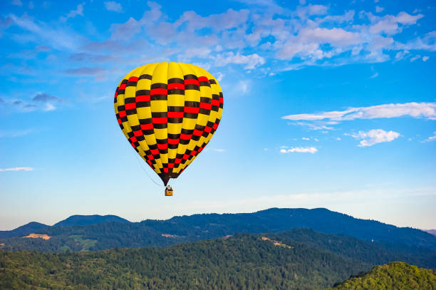 hot air ballooning over napa, ca - hot air balloon california napa napa valley imagens e fotografias de stock