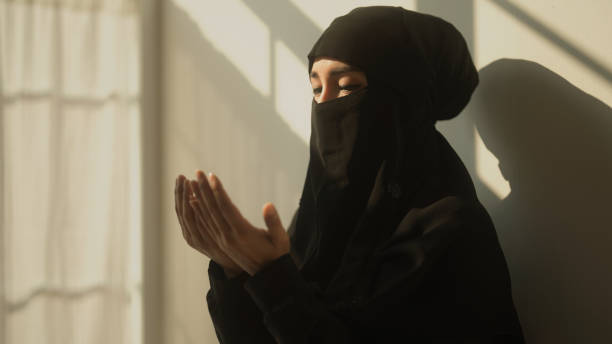 istock islamic prayer woman 1440410783