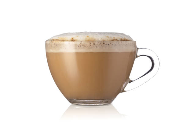 tasse mit cappuccino-kaffee und milchschaum isoliert auf weißem hintergrund. - latté stock-fotos und bilder