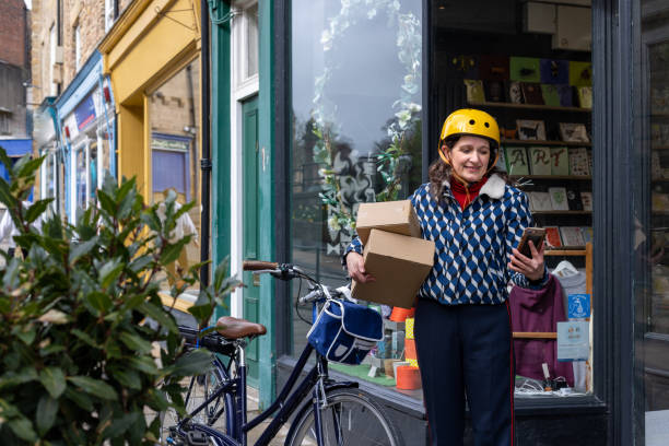 istock Delivering To TheLocal Community 1440474325