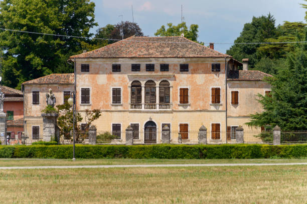 villa manin-kechler at codroipo, udine provinces - villa manin foto e immagini stock