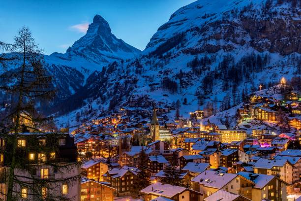 zermatt - ski resort winter snow night imagens e fotografias de stock