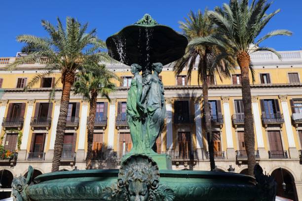 istock Barcelona Placa Reial 1440544359