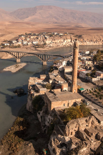 cidade turca de hasankeyf - hasankeyf - fotografias e filmes do acervo