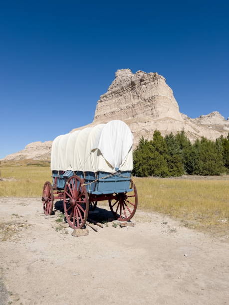 스코츠 블러프 국립기념물, 네브래스카-미국 - nebraska the oregon trail covered wagon landscape 뉴스 사진 이미지