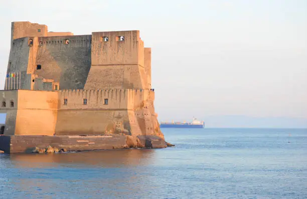 Castel dell' Ovo - Napoli con nave all' orizzonte