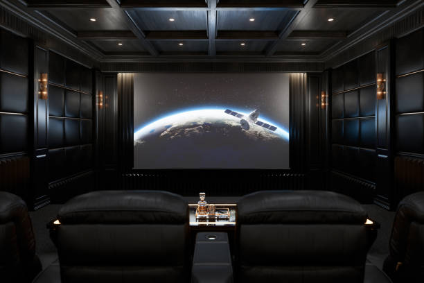 sala privada de cine en casa de lujo - entertainment center fotografías e imágenes de stock