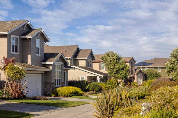 istock Pacifica California Neighborhood 1440662759