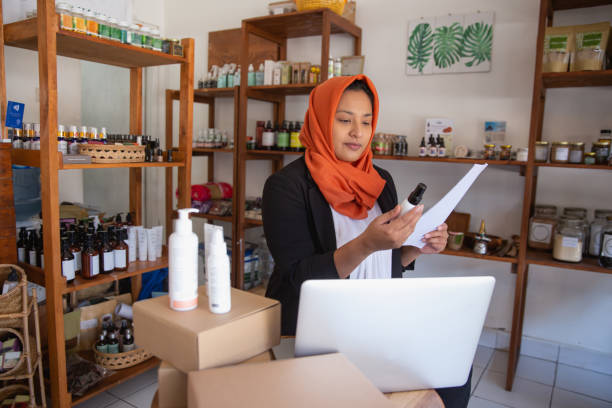 istock Muslim Store Owner Preparing Product For Delivery 1440708079