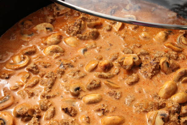 Strogonoff de Frango: Receita Fácil e Cremosa - receita deliciosa profissional - passo 1