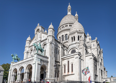 The Basilica of Sacré Coeur de Montmartre (Sacred Heart of Montmartre), commonly known as Sacré-Cœur Basilica