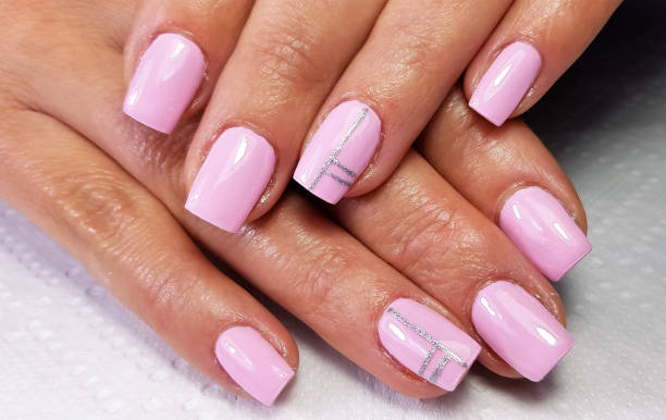 istock a professional modern gel manicure 1440758567