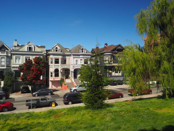 istock San francisco victorian houses 1440790689