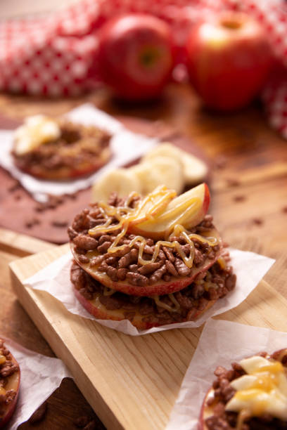 istock Apple rounds healthy mini sandwich recipe 1440884170