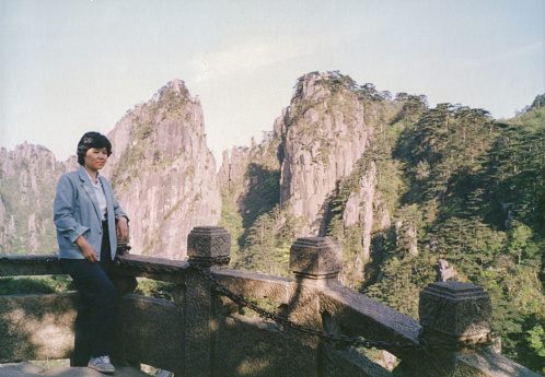 1990s Chinese Women Old Photo of Real Life