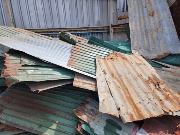 istock Galvanized sheet can be used for roofing and walls, and old galvanized sheet can be recycled. 1440968430