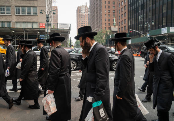ultra-orthodox jews protest against israel in new york - ultra orthodox judaism imagens e fotografias de stock