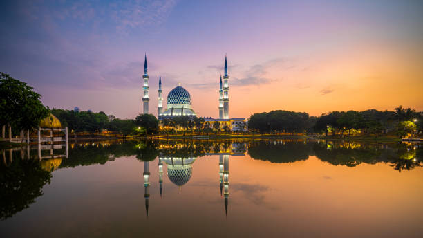 shah alam catturato durante il tramonto, malesia - selangor state foto e immagini stock