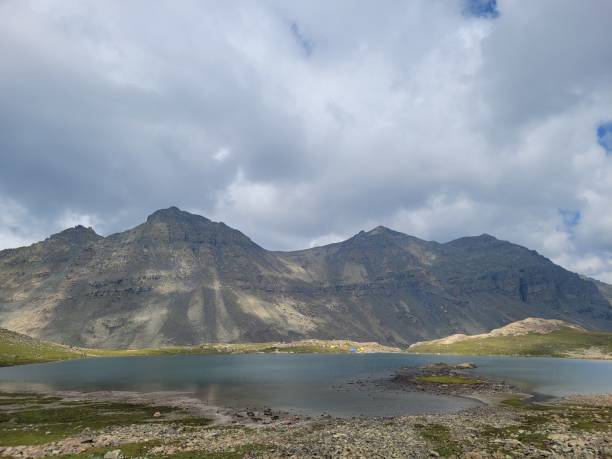 istock Kashmir - Tarsar Marsar Lake 1440984976