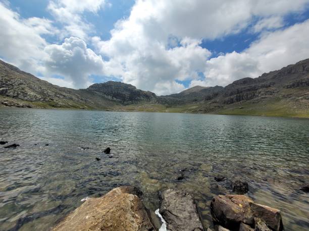 istock Kashmir - Tarsar Marsar Lake 1440985133