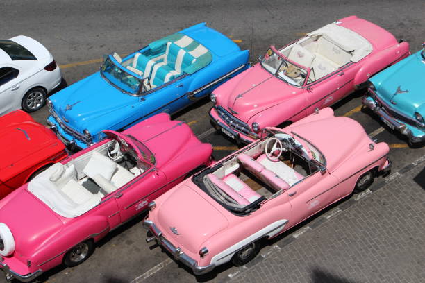cuba - la havane - vieilles voitures de collection cubaines - chevrolet havana cuba 1950s style photos et images de collection