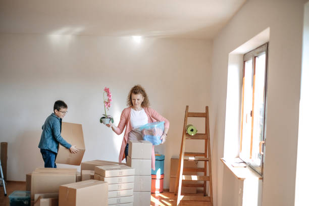 istock Multi-generation family moving in new apartment 1441015546