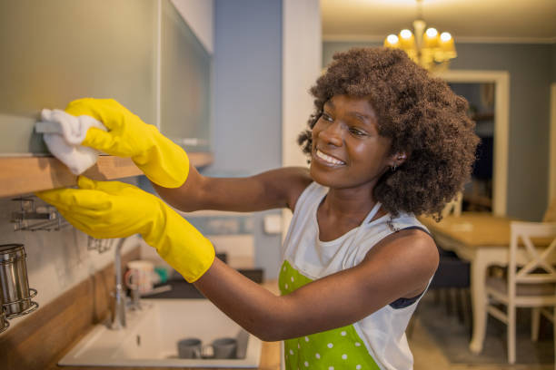 istock Woman at home 1441040151