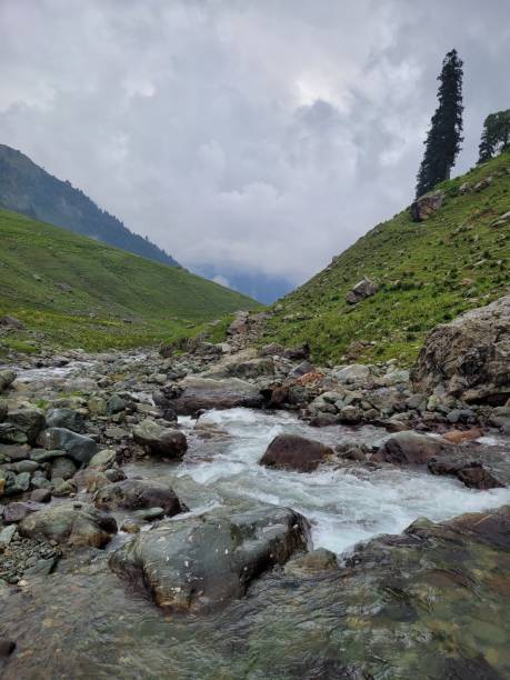 istock Tarsar Marsar Trek in Kashmir 1441074688