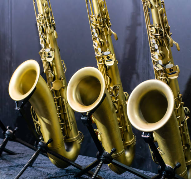 saxophone - trumpet jazz bugle brass instrument photos et images de collection
