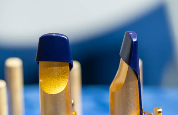 색소폰 마우스 피스 - close up musical instrument trumpet valve 뉴스 사진 이미지