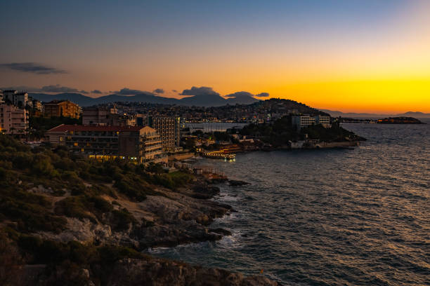 istock evening sea town 1441121190