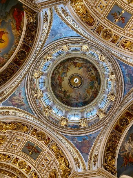 wnętrze katedry św. izaaka, sankt petersburg, rosja - cathedral st petersburg indoors fresco zdjęcia i obrazy z banku zdjęć